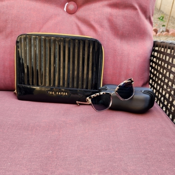 Ted Baker Boundle Clutch Case, &‎ a Ted Baker Glasses - Picture 1 of 10